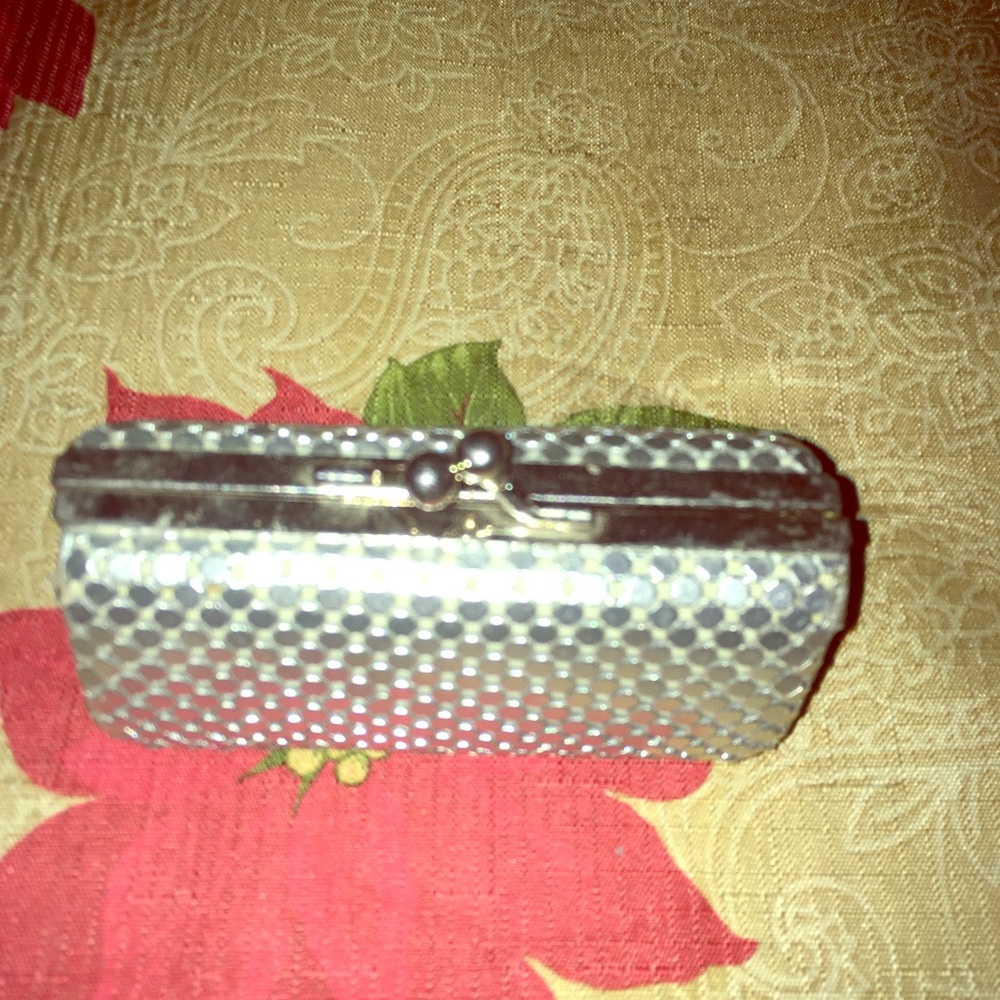Old fashioned style change purse!